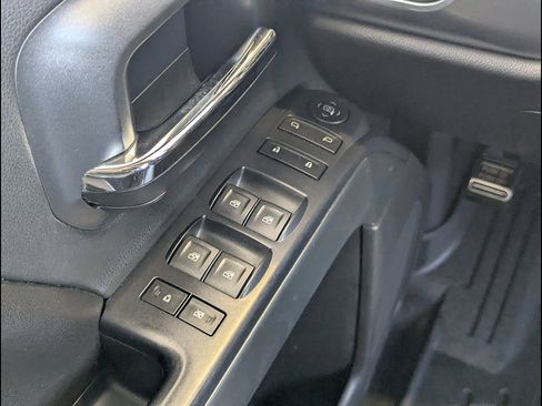 Used 2015 Chevrolet Silverado 1500 LT w/ LT Convenience Package AWD/4WD image 28