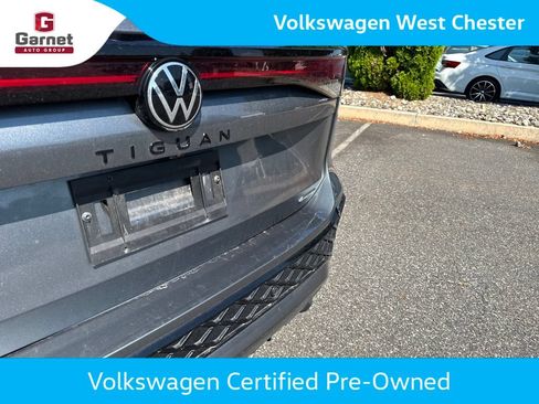 Certified 2025 Volkswagen Tiguan SE R-Line AWD/4WD image 20