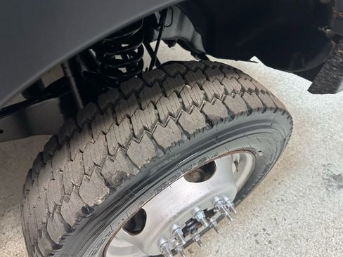 Used 2013 Ford F550 4x4 Crew Cab Super Duty w/ PWR Equipment Group image 31