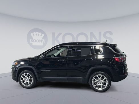 Used 2022 Jeep Compass Latitude AWD/4WD image 10