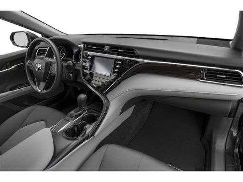 Used 2019 Toyota Camry LE FWD image 19