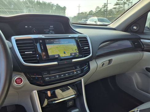 Used 2016 Honda Accord EX-L image 12