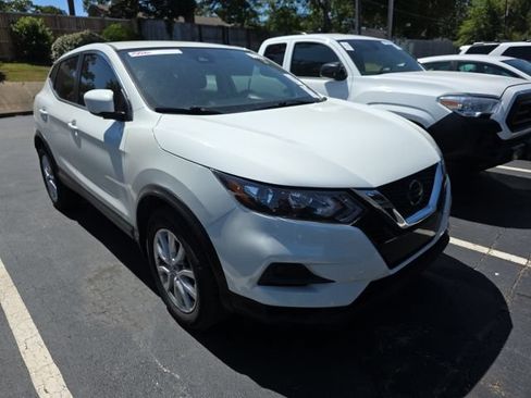 Used 2021 Nissan Rogue Sport S FWD image 3