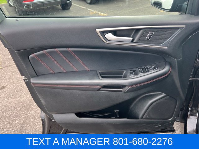 Used 2023 Ford Edge ST-Line w/ Class II Trailer Tow Package AWD/4WD image 12