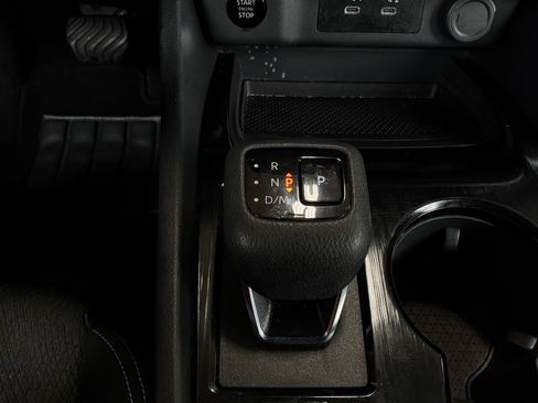 Used 2025 Nissan Rogue SV FWD image 24