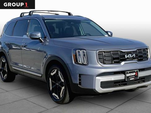 Used 2025 Kia Telluride S AWD/4WD image 1