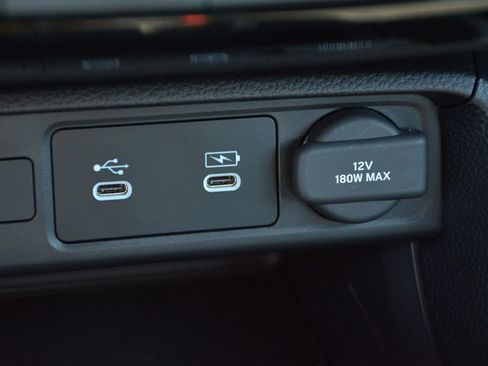 Used 2025 Honda Civic Sport image 25