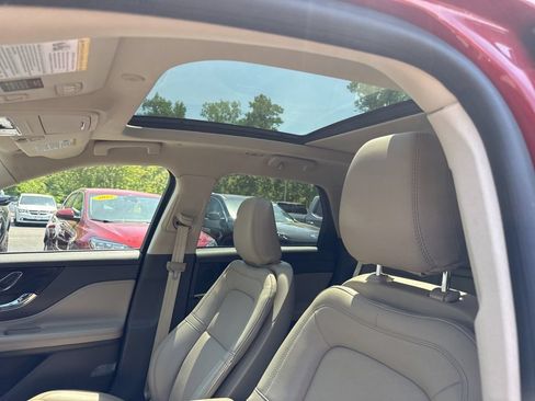Used 2023 Lincoln Corsair Reserve w/ Equipment Group 201A AWD/4WD image 24