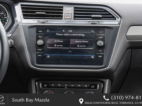 Used 2021 Volkswagen Tiguan SE w/ Panoramic Sunroof Package FWD image 13