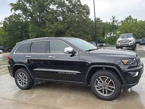 Used 2021 Jeep Grand Cherokee Limited w/ Premium Lighting Group AWD/4WD image 2