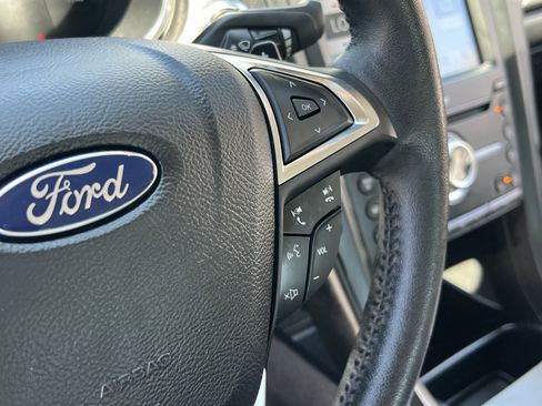 Used 2017 Ford Fusion Titanium FWD image 25
