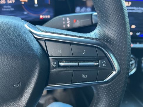 Used 2025 Chevrolet Blazer EV LT image 17