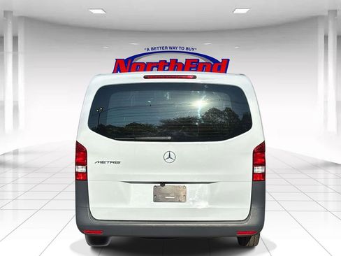 Used 2022 Mercedes-Benz Metris image 4