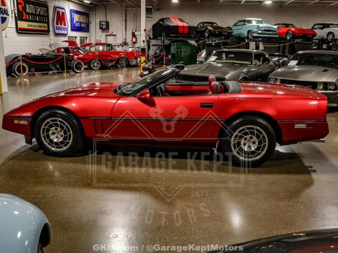 Used 1986 Chevrolet Corvette Convertible image 6