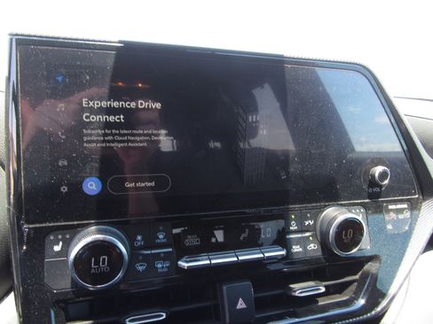 Used 2023 Toyota Highlander XSE FWD image 20