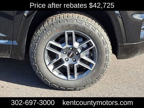 New 2026 GMC Terrain AT4 w/ Convenience Package III image 9