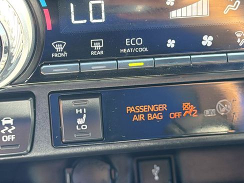 Used 2022 Toyota RAV4 XLE w/ Convenience Package AWD/4WD image 23