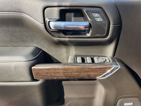 Used 2022 GMC Sierra 1500 Elevation w/ Preferred Package image 23