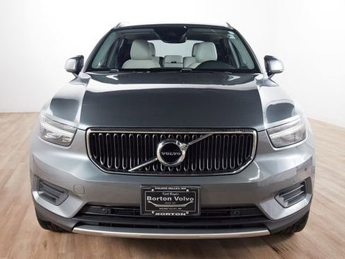 Used 2019 Volvo XC40 T5 Momentum AWD/4WD image 2