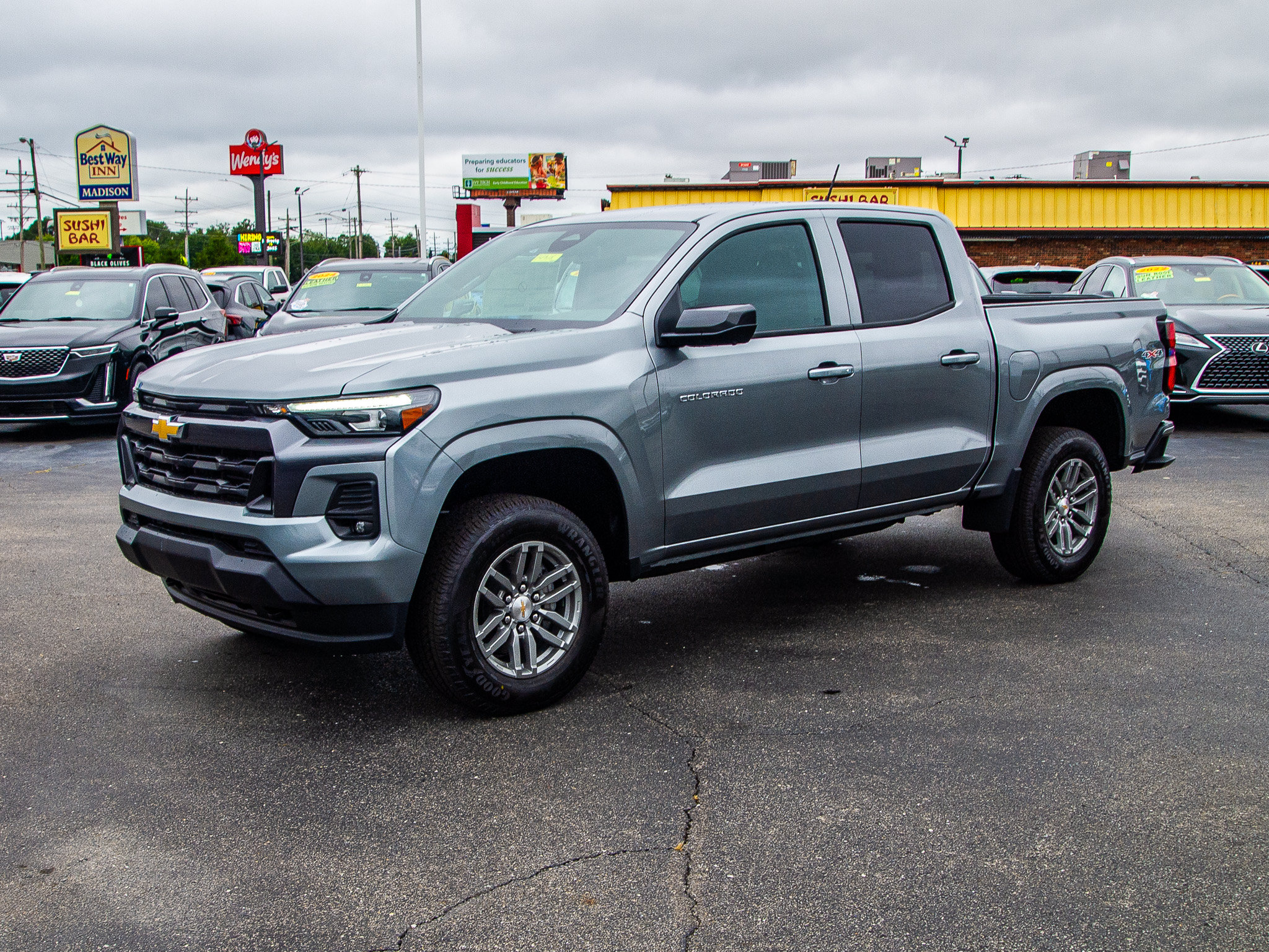 New 2026 Chevrolet Colorado LT w/ LT Convenience Package AWD/4WD image 3