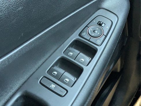 Used 2020 Hyundai Santa Fe SE FWD image 21
