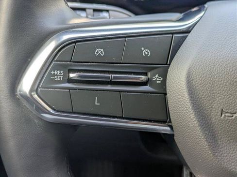 Used 2025 Chevrolet Equinox LT w/ Safety and Technology Package FWD image 14