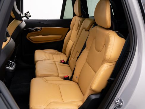 Used 2024 Volvo XC90 B6 Ultimate image 19