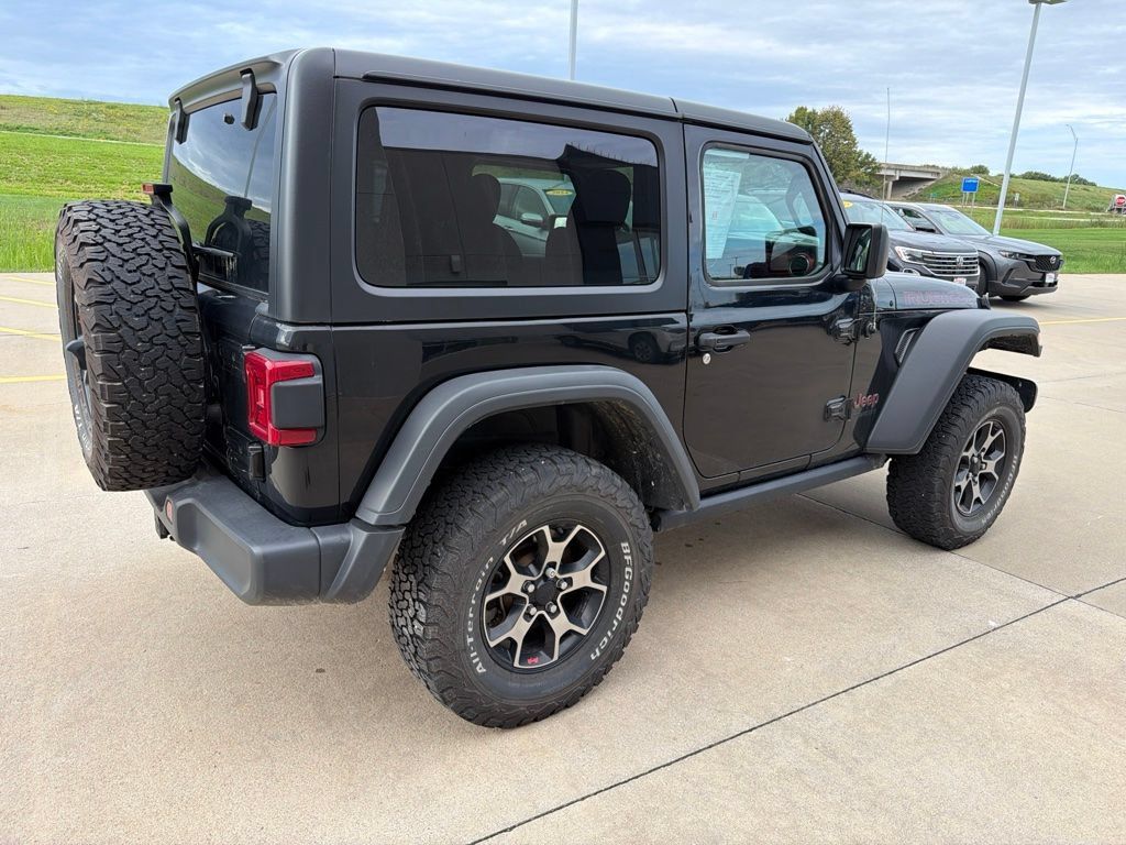 Used 2018 Jeep Wrangler Rubicon AWD/4WD image 5