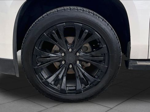 Used 2017 Cadillac Escalade Premium Luxury RWD image 10