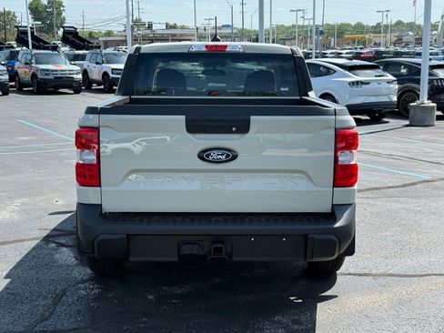 New 2025 Ford Maverick XLT w/ XLT Luxury Package image 3