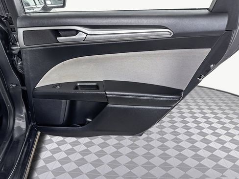 Used 2018 Ford Fusion S image 28