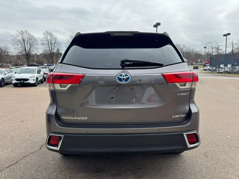 Used 2019 Toyota Highlander Limited Platinum image 6