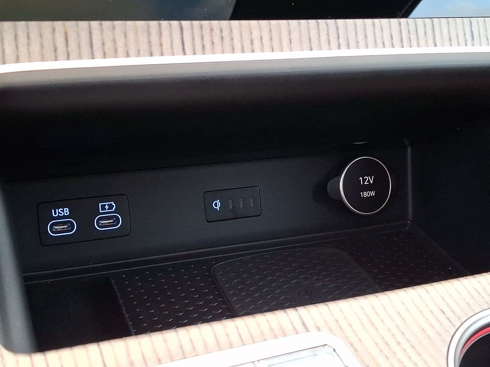 Certified 2025 Genesis GV80 3.5T Prestige AWD/4WD image 19