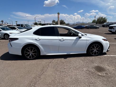 Used 2023 Toyota Camry SE w/ Convenience Package FWD image 5