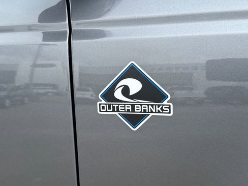 Used 2024 Ford Bronco Outer Banks image 12