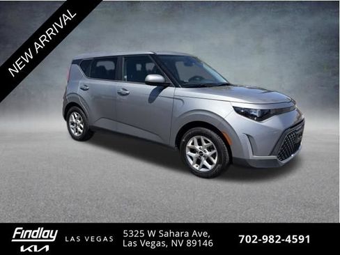 Certified 2023 Kia Soul LX w/ LX Technology Package FWD image 2