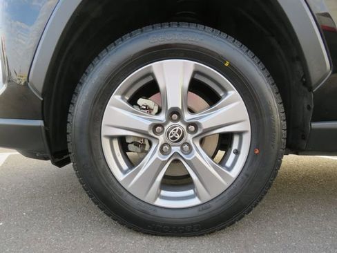 Used 2022 Toyota RAV4 XLE image 6