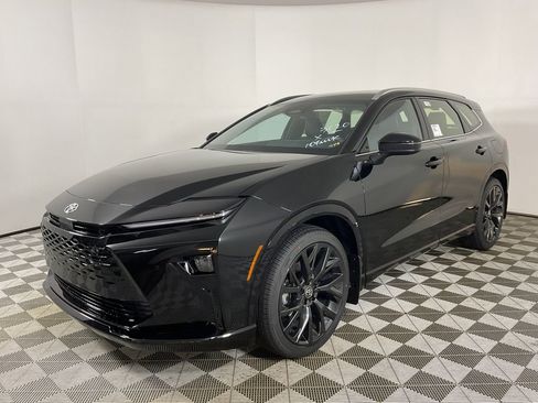 New 2025 Toyota Crown Signia image 3