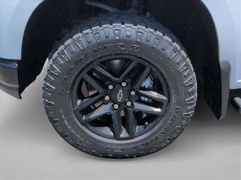 Used 2020 Chevrolet Silverado 1500 LT Trail Boss AWD/4WD image 29