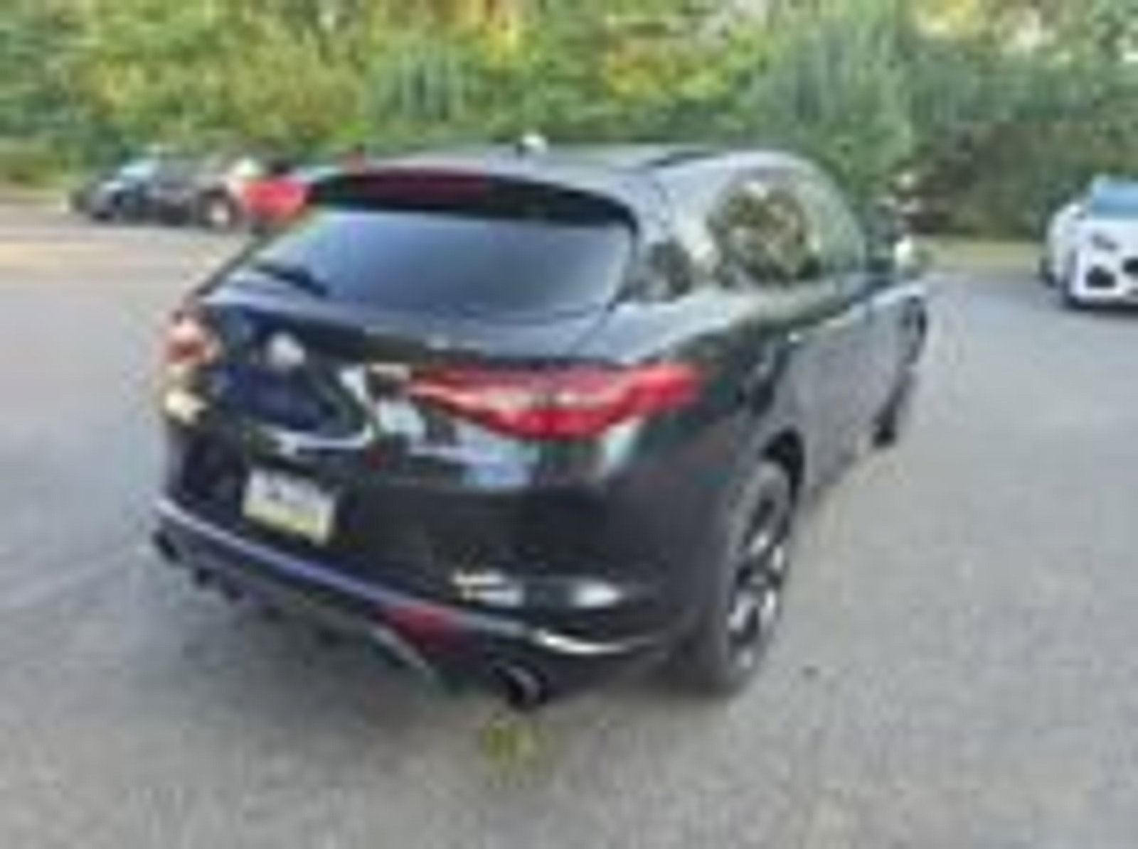 Used 2023 Alfa Romeo Stelvio Veloce AWD/4WD image 6