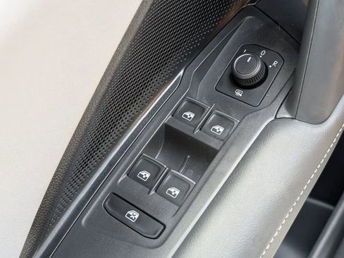 Used 2026 Volkswagen Tiguan SE R-Line image 26