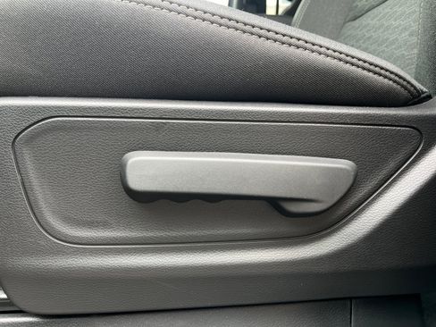 New 2026 RAM 1500 Express AWD/4WD image 13
