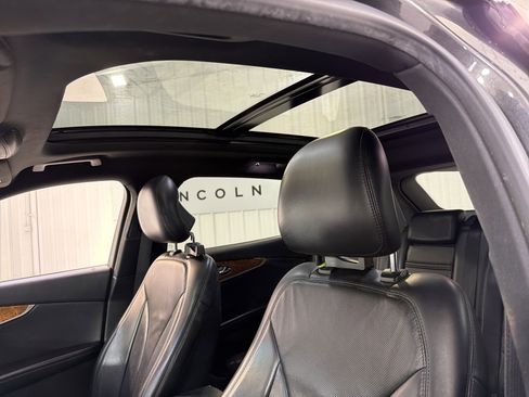 Used 2018 Lincoln MKX Reserve image 10