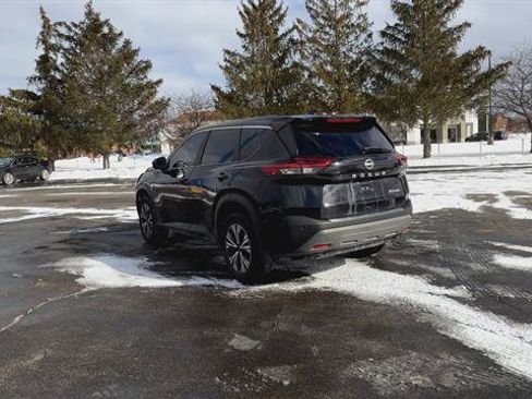 Used 2023 Nissan Rogue SV image 5