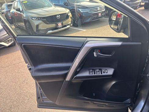 Used 2018 Toyota RAV4 XLE image 34