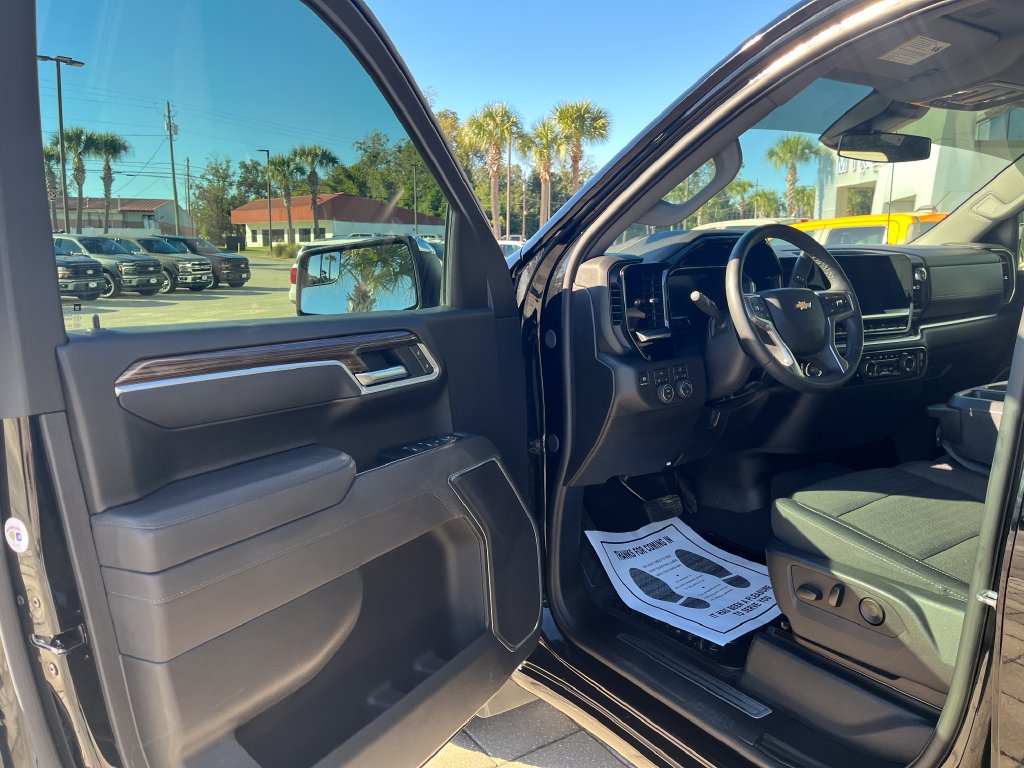 Used 2026 Chevrolet Silverado 1500 LT AWD/4WD image 13