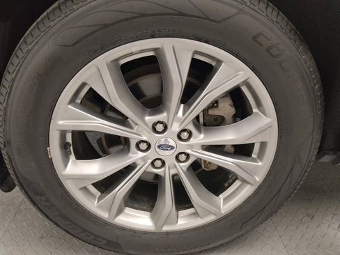 Used 2023 Ford Explorer Limited image 31