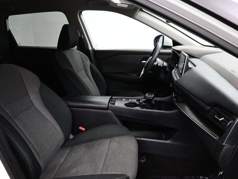 Used 2023 Nissan Rogue SV FWD image 13