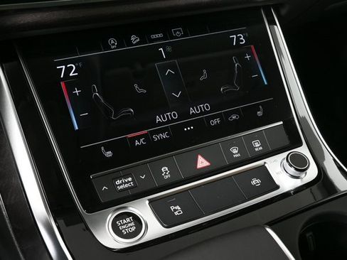 New 2025 Audi Q8 Premium image 17