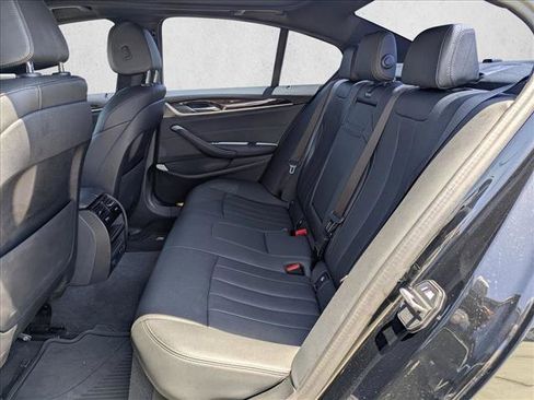 Used 2022 BMW 530i w/ M Sport Package RWD image 19
